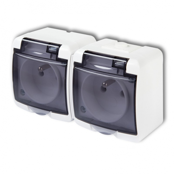 GNIAZDO PODWÓJNE Z UZIEMIENIEM 2X2P+Z HERMETYCZNE NATYNKOWE Z KLAPKĄ DYMNĄ IP44 BIAŁY JUNIOR - GHE-2d - KARLIK